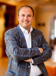 Resident Manager Florian Scheichenbauer