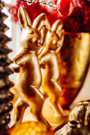 tanzenden Osterhasen in der Schlossbar