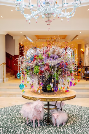 bunte Osterdekoration im Schloss Seefels 