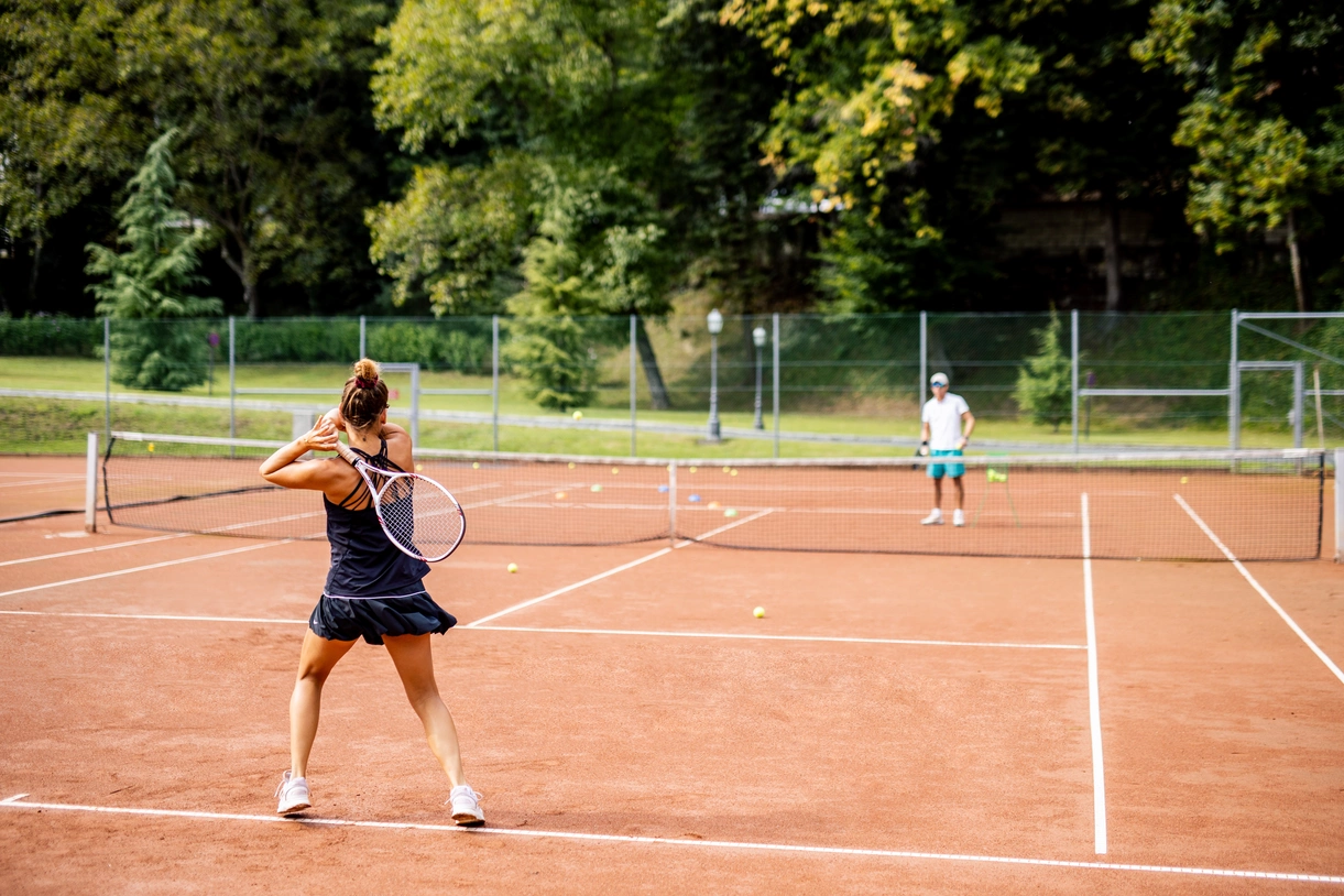 Tennis spielen im 30.000 m² großen Schlossgarten