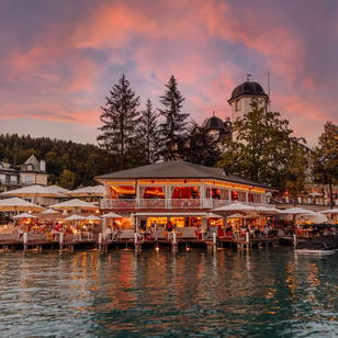 Evening in Porto Bello & Lounge