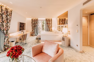 Dessin Christian Lacroix in der Seefels Junior Suite