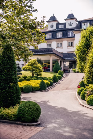Das Schloss Seefels liegt im prachtvoll angelegten 30.000 m² großen Schlossgarten