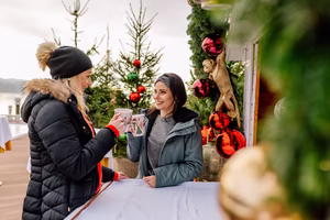 hausgemachter Glühwein am Advent am See