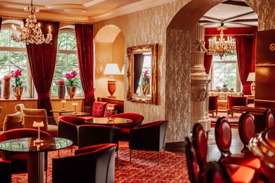 edel und klassisch die Schlossbar im Schloss Seefels 